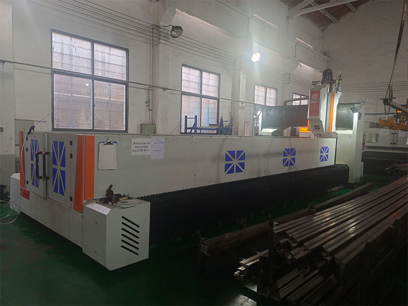 型材數(shù)控龍門鉆銑床